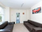 Spacious 3 double bed flat with private garden