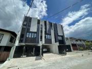 Spacious 3 Storey Townhouse with 4 Car Garage in Diliman...