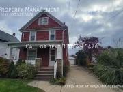 Spacious 4 bedroom 2 bathroom house in Akron 431 Delmar Ave