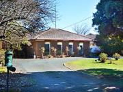 Spacious 4 Bedroom Brick Home on 1464m²