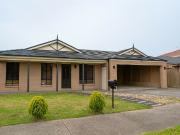 Spacious 4 Bedroom Family Home in a Prime Cranbourne...