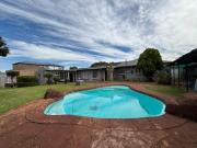 spacious 4 bedroom family home in di.