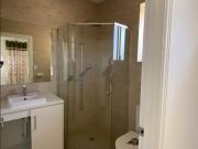 Spacious 4 Bedroom Family Home in Kensington Gardens