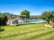 Spacious 4 Bedroom Family Home with Pool, Spa & Tennis...