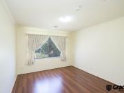 SPACIOUS 4 BEDROOM HOME IN NARRE WARREN SOUTH !