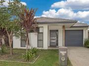 “Spacious 4 Bedroom Home in North Lakes”