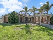 Spacious 4 x 2 Family Home in Cooloongup