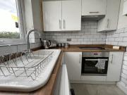 Spacious 4BR, Parking, Near Centre, Accommodates 8 Has a...