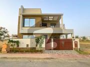 Spacious 5 Bed Modern Villa for Sale | Precinct 6 | 272...