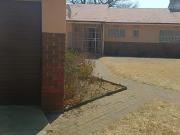 Spacious 5 Bedroom Family Home with Solar Geyser, Large...