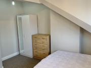 Spacious 5 Bedroom Home with 2 Bathrooms in Central... Spacious 5 Bedroom Home with 2 Bathrooms in Central...