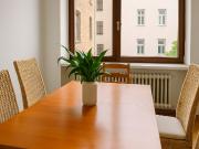Spacious 5 Room Apartment – 140m² in Central Berlin,...