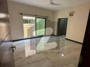 Spacious 6 Bedroom Family Haven On Prime Location...