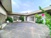 Spacious 6 Bedroom Home with Pool for Sale in East...