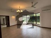 Spacious 6 Bedroom House With Front Garden Available For...