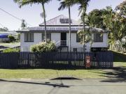Spacious 6 Bedroom Queenslander in Central Mackay...