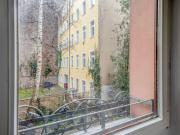 Spacious and beautiful suite close to city center,...