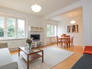 Spacious and bright 5 room apartment in a quiet... Spacious and bright 5 room apartment in a quiet...