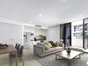 Spacious and Homey One Bedroom with Courtyard