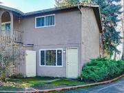 Spacious and immaculate townhomes! 3 Bedroom Apartment...