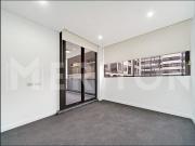 Spacious and luxurious 2 bedroom apartment with quality...