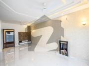 Spacious and Modern House for Rent in DHA Lahore Phase...