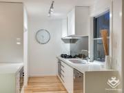 Spacious and Stylish Townhouse, Lessor would pay for the...