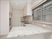 Spacious and three modern apartment in the heart of Newport