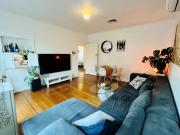 Spacious and Updated Apartment – FULLY FURNISHED