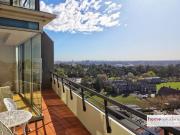 Spacious apartment, breathtaking views & dream location....