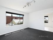 Spacious Apartment In Convenient Location