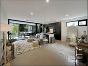 Spacious apartment in sough after pocket