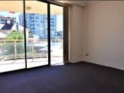 Spacious Apartment In The Heart Of The Junction