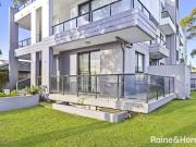 Spacious Apartment Quiet & Convenient Location!