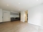 Leased Spacious Apartment Right in the Hearth of Docklands