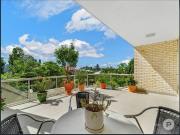 Spacious Apartment with City Views and Private Courtyard Spacious Apartment with City Views and Private Courtyard