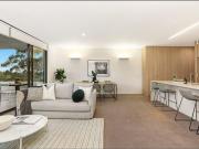 Spacious apartment with leafy outlooks