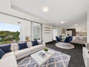 Spacious Apartment with Parkland Views in Prime City...