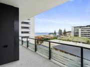 Spacious Apartment with Stunning Ocean Views in Palm Beach