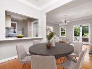 Spacious Art Deco Apartment in Prime Location!