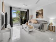 SPACIOUS BEACHSIDE APARTMENT WITHIN 'MARDI GRAS'