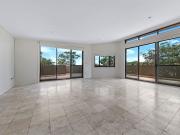 Spacious & Bright Apartment