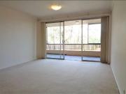 Spacious & Bright Two Bedroom Apartment in Prime...