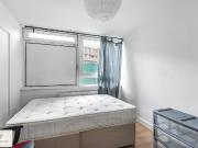 Spacious & Bright Two Bedroom Ground Floor Apartment...