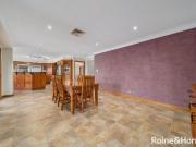 Spacious & Classic Home Perfect for Large Families