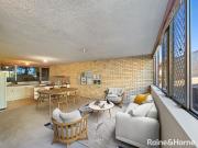 Spacious & Convenient 3 Bedroom Townhouse in a Leafy Setting