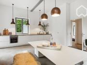 Spacious designer loft with underfloor heating, terrace...