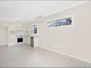 Spacious Detached 2 Bedroom Granny Flat