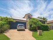 Spacious Double Level Family Home in Varsity Lakes