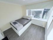 Spacious Double Room to Let in Northolt UB5 6JA – Bills...
